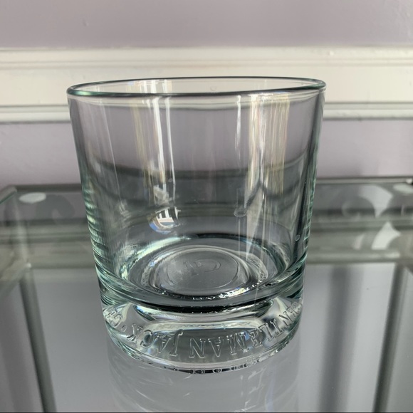 3 bar glasses including 2 square Jack Daniels and 1 Gentlemen Jack tumbler - Picture 8 of 11